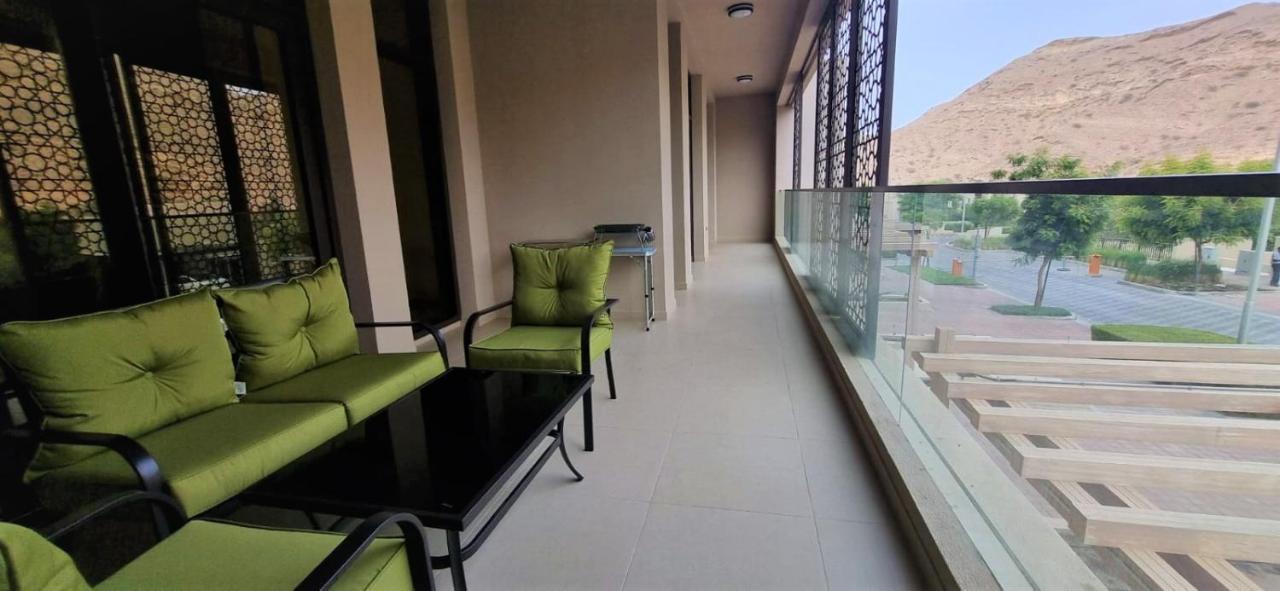 One 2Bhk Elegant Apartment In Muscat Bay 03 Экстерьер фото