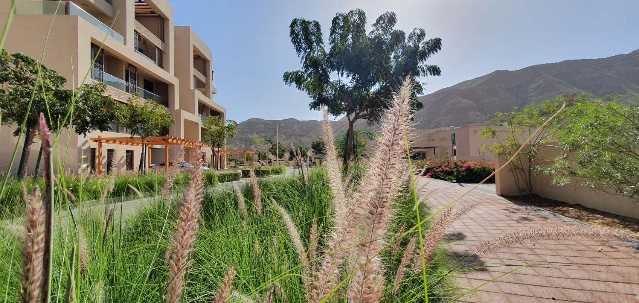 One 2Bhk Elegant Apartment In Muscat Bay 03 Экстерьер фото