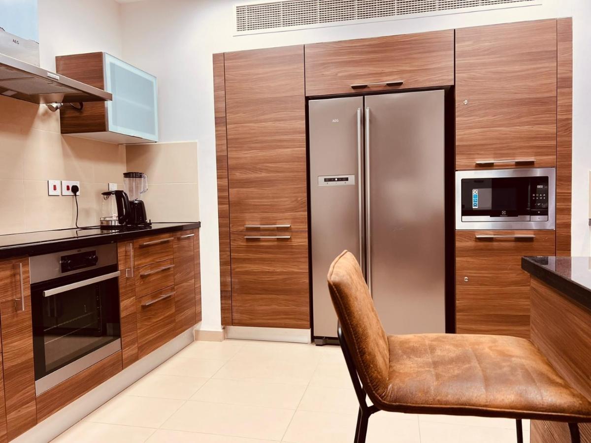 One 2Bhk Elegant Apartment In Muscat Bay 03 Экстерьер фото